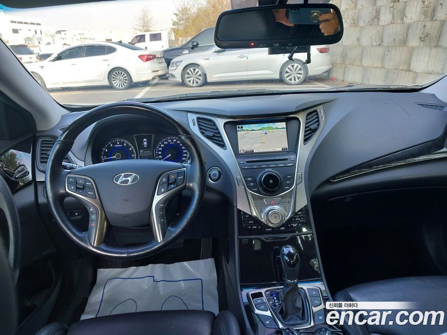 Hyundai Grandeur 2012