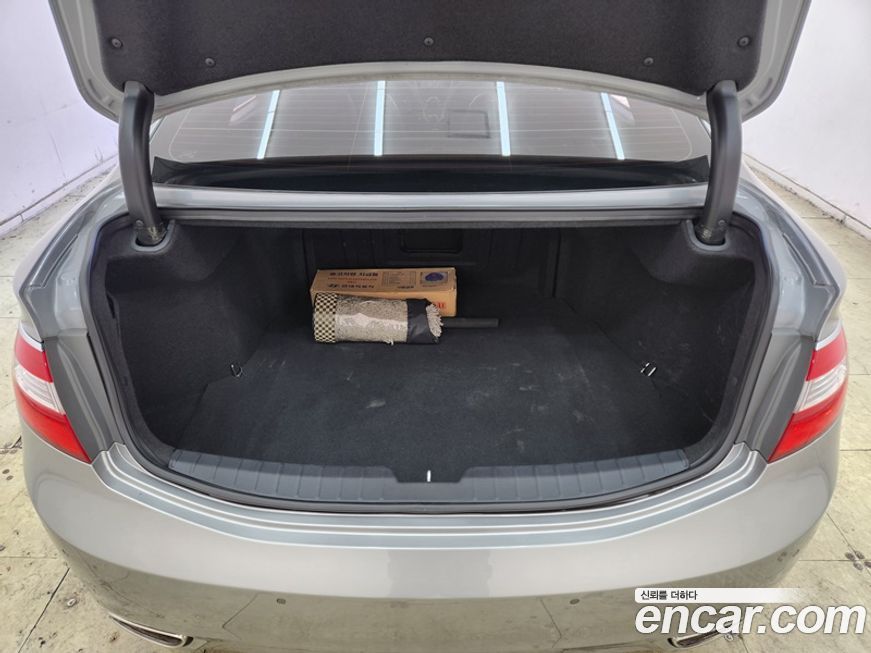 Hyundai Grandeur 2012