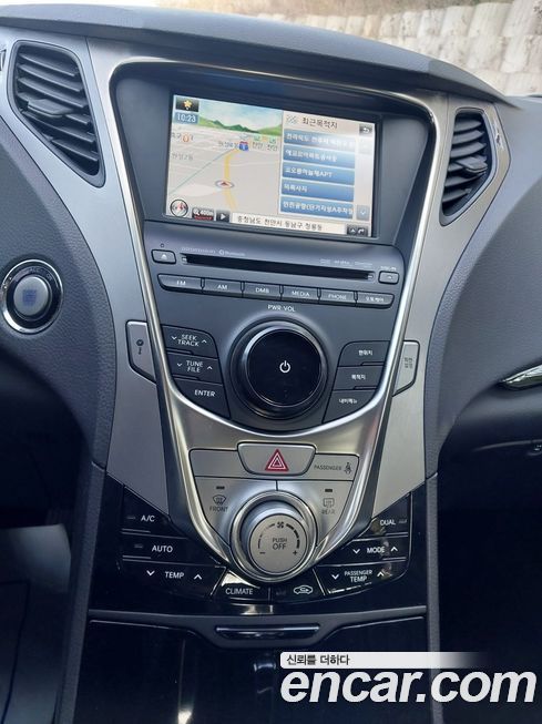 Hyundai Grandeur 2012