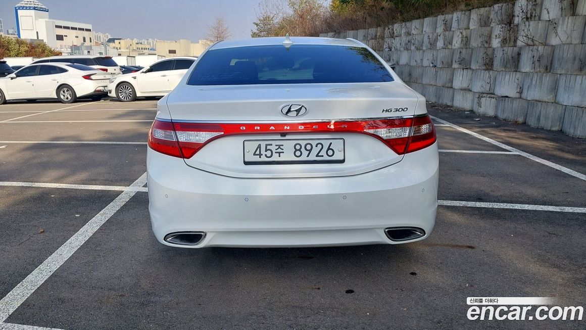 Hyundai Grandeur 2012