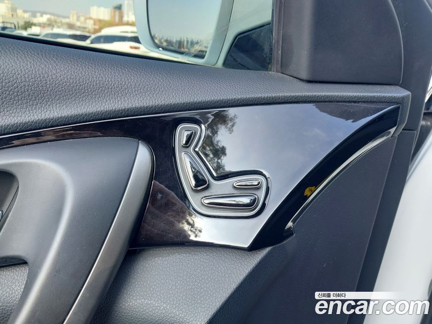 Hyundai Grandeur 2012