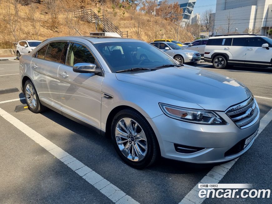 Ford Taurus 2011