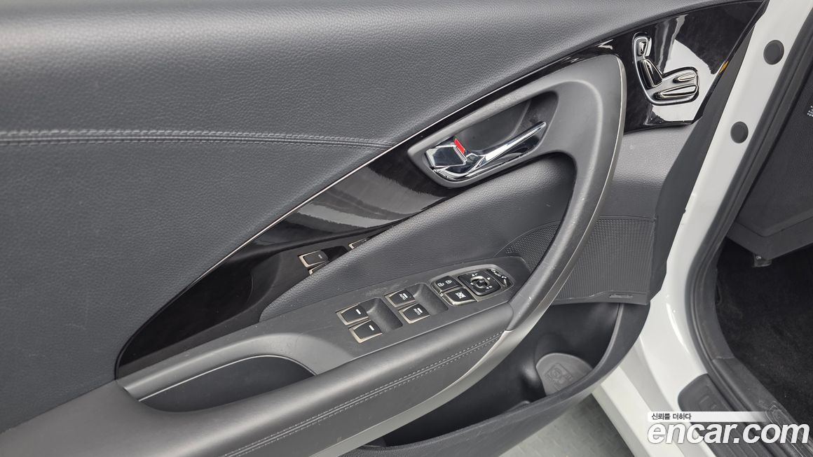 Hyundai Grandeur 2012