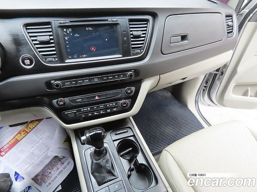 Kia Canival 2015