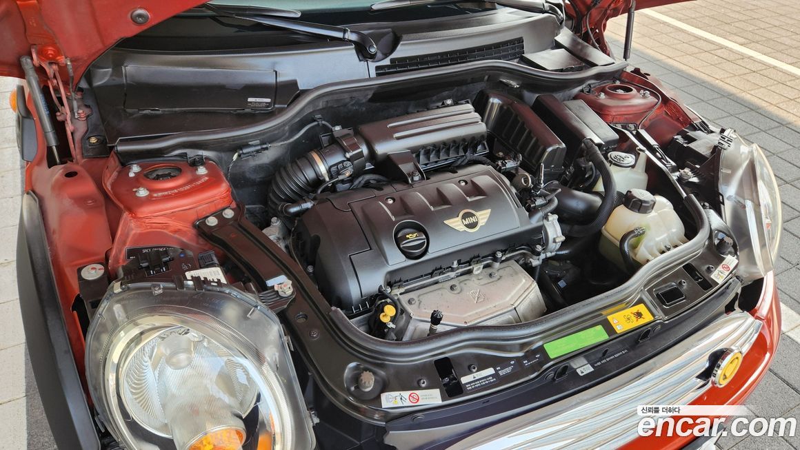 Mini Cooper Convertible 2011