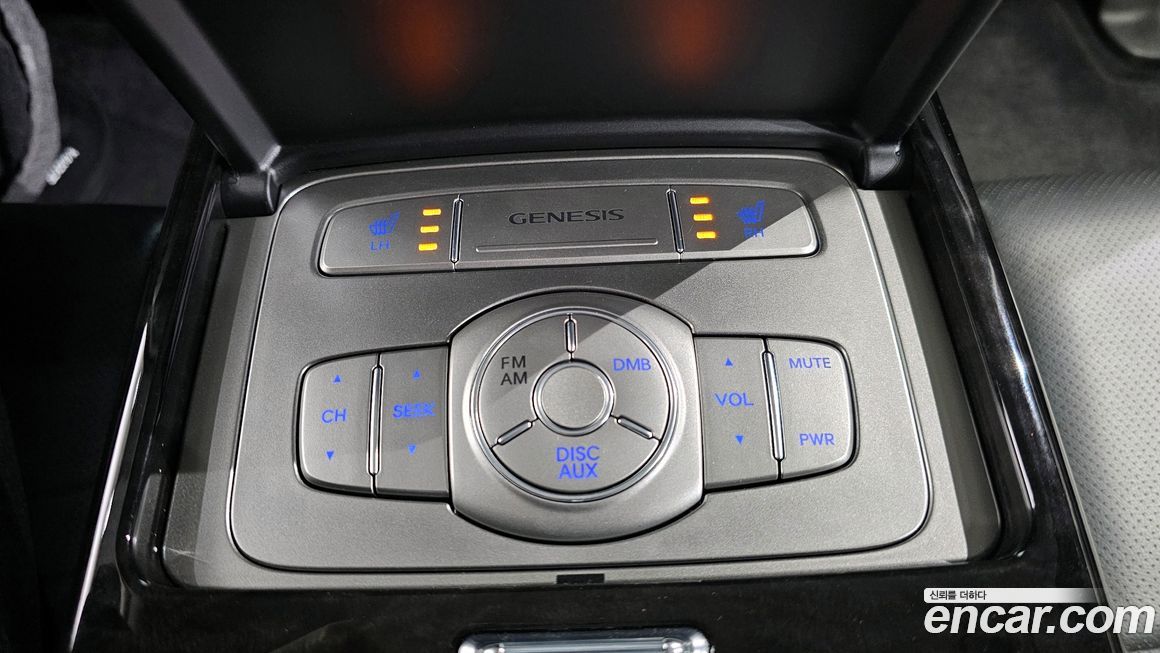 Hyundai Genesis 2013