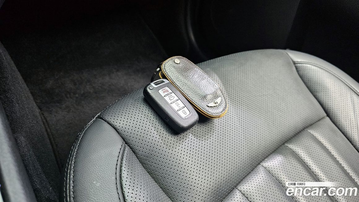 Hyundai Genesis 2013