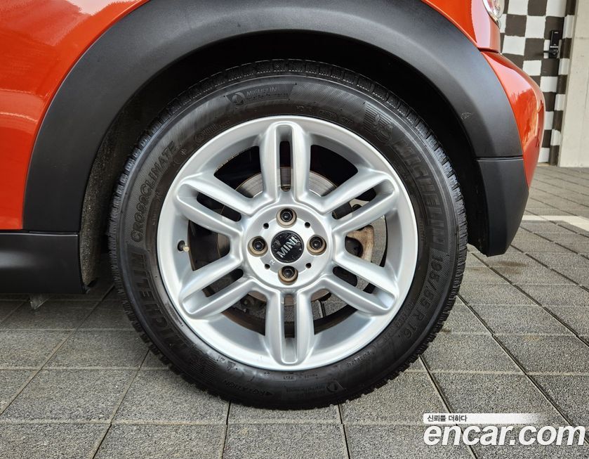 Mini Cooper Convertible 2011