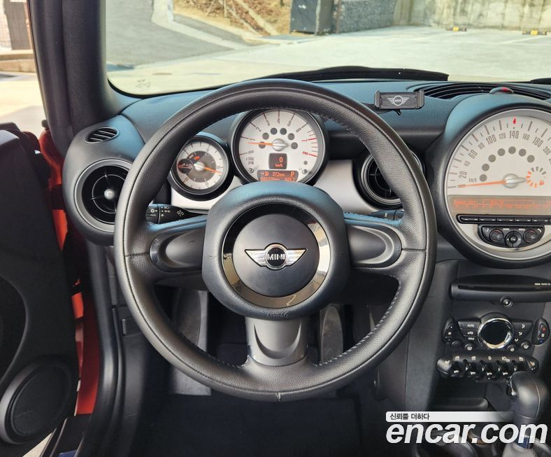 Mini Cooper Convertible 2011