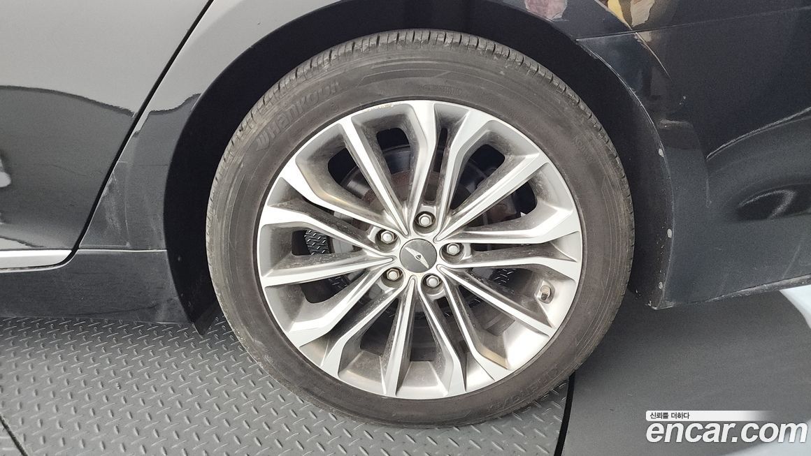 Hyundai Genesis 2014