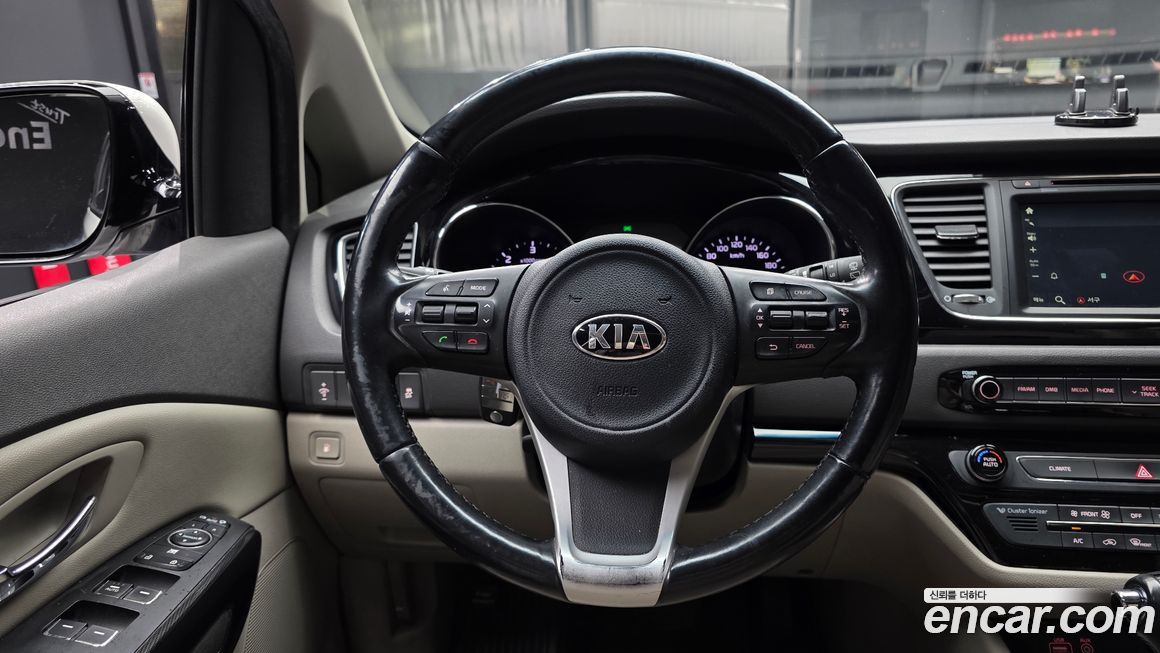 Kia Canival 2016
