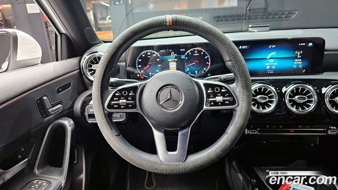 Mercedes-Benz A-Class 2021