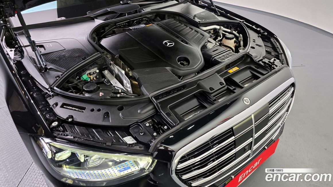 Mercedes-Benz S-Class 2023