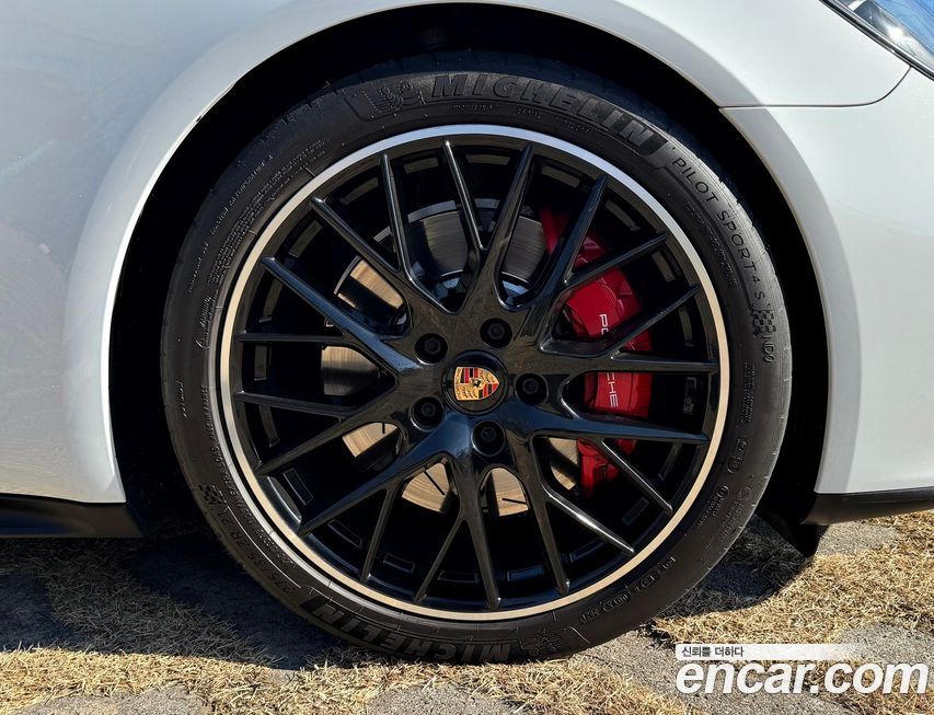 Porsche Panamera 2022