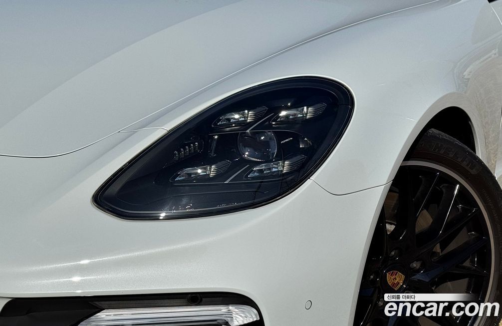 Porsche Panamera 2022