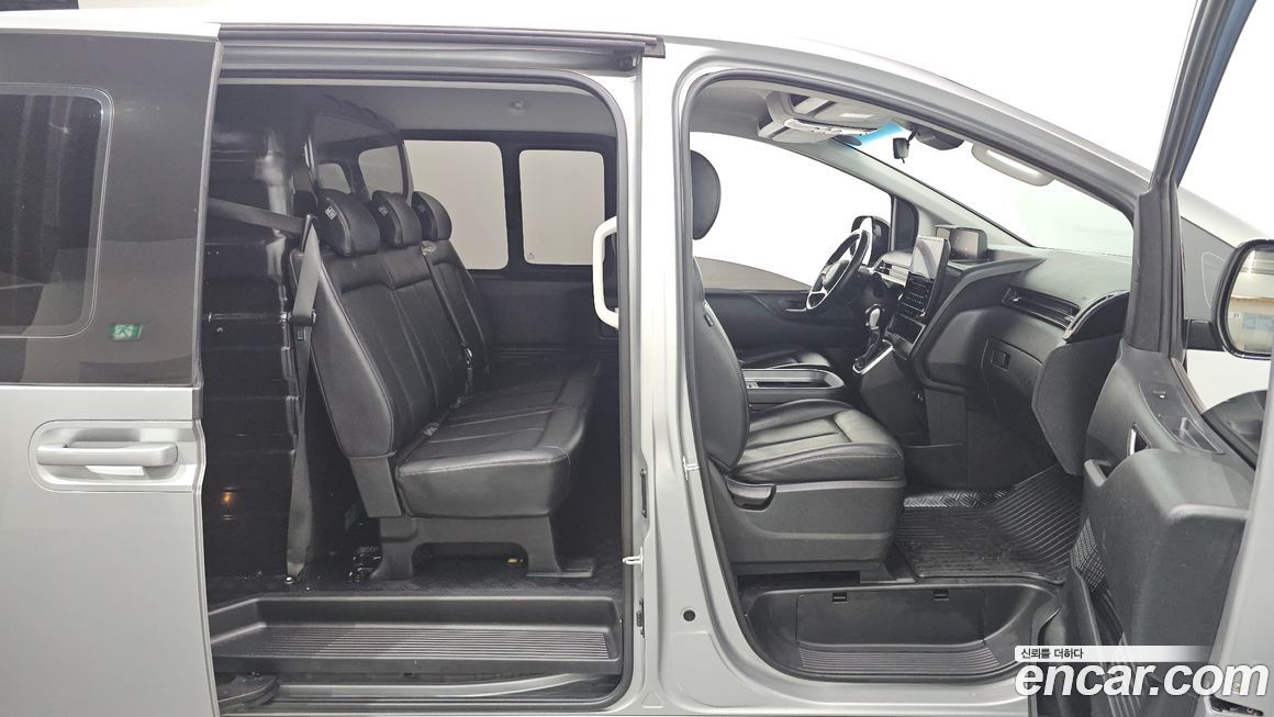 Hyundai Staria 2023