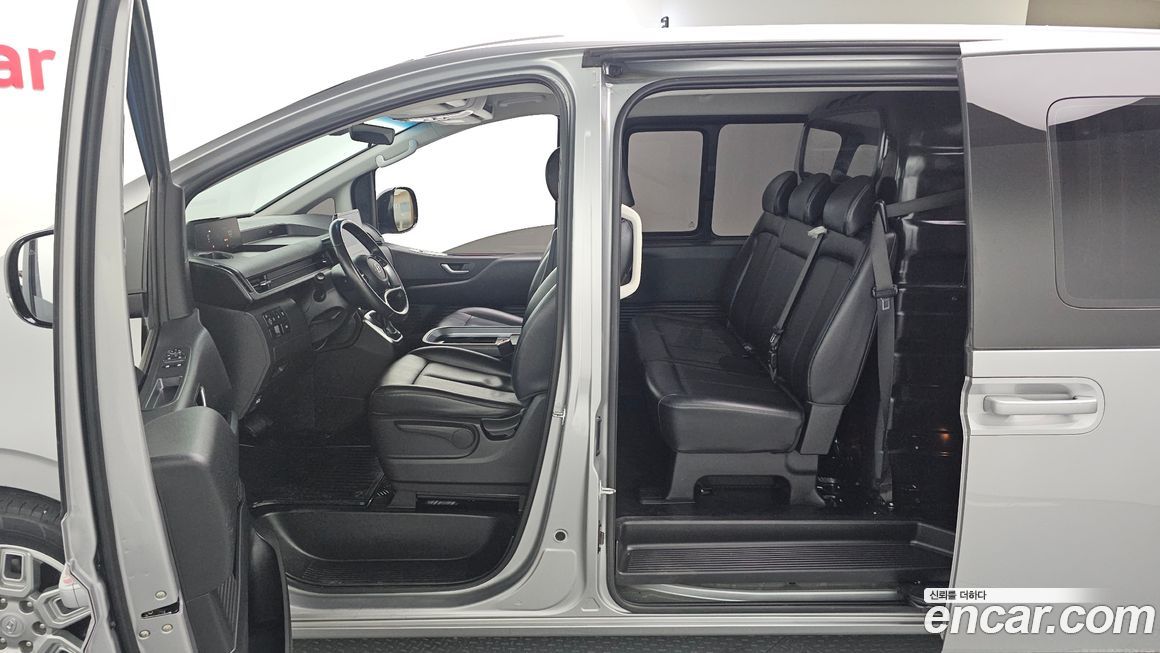 Hyundai Staria 2023