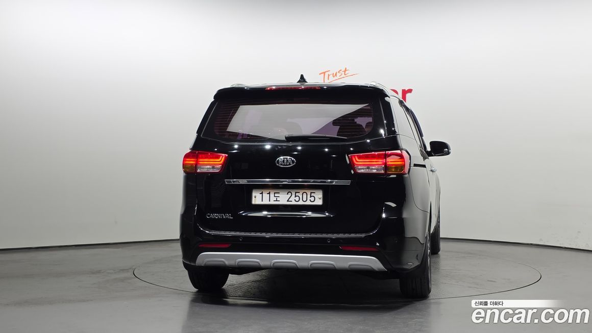 Kia Canival 2016