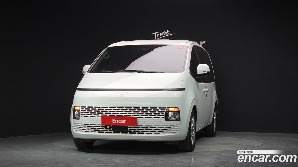 Hyundai Staria 2025