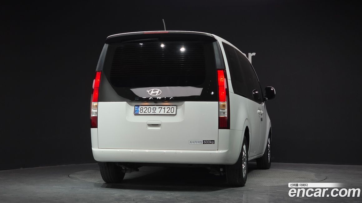 Hyundai Staria 2025