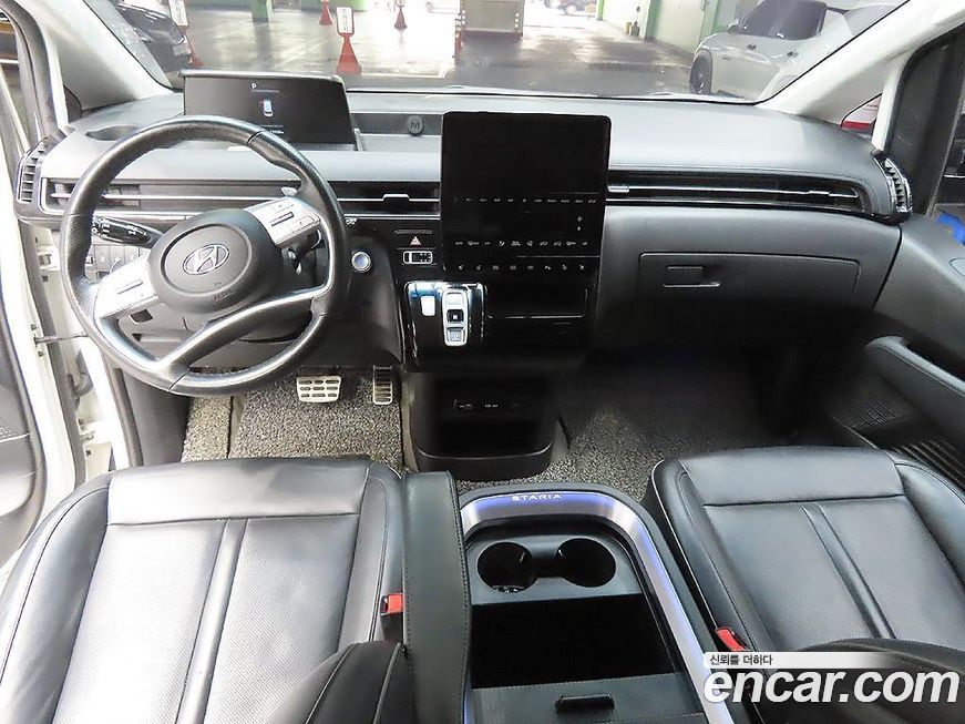 Hyundai Staria 2022
