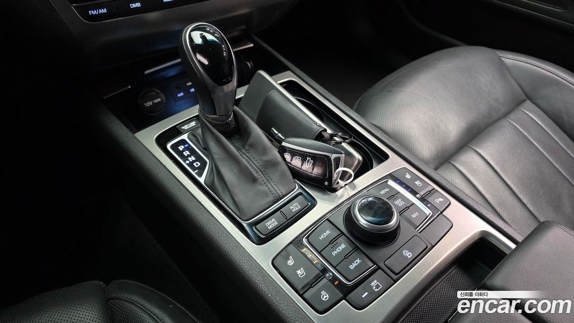 Hyundai Genesis 2016