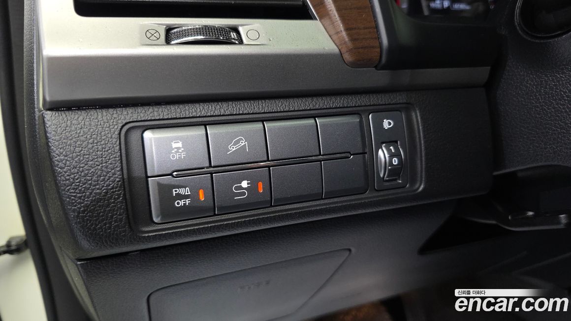 KG_Mobility_Ssangyong Rexton 2018