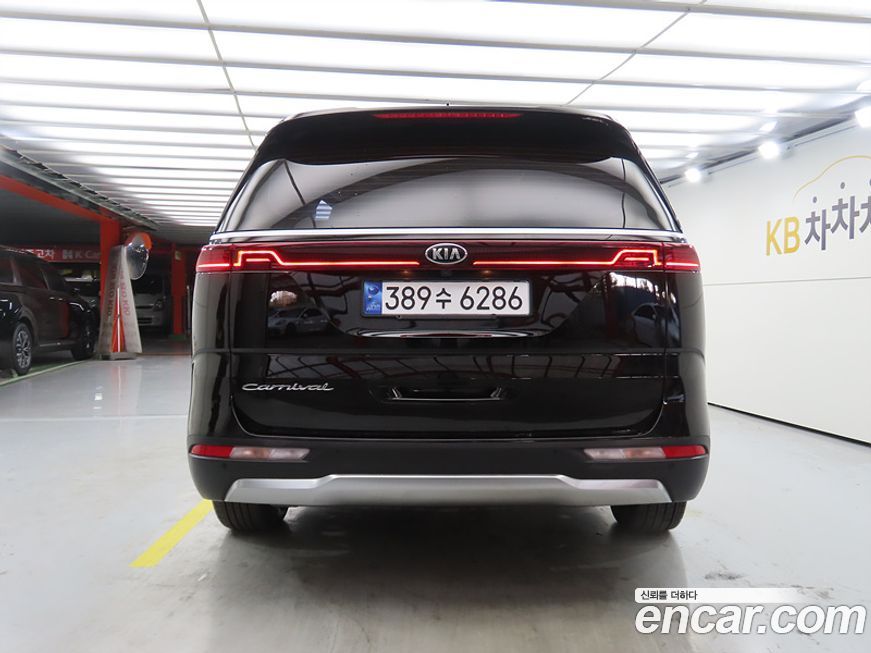 Kia Canival 2021