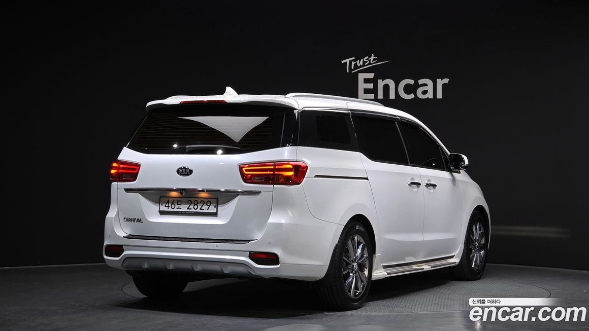 Kia Canival 2019