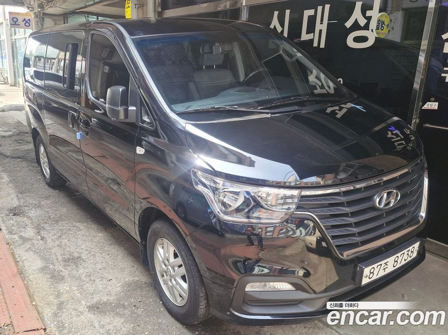 Hyundai Starex 2021