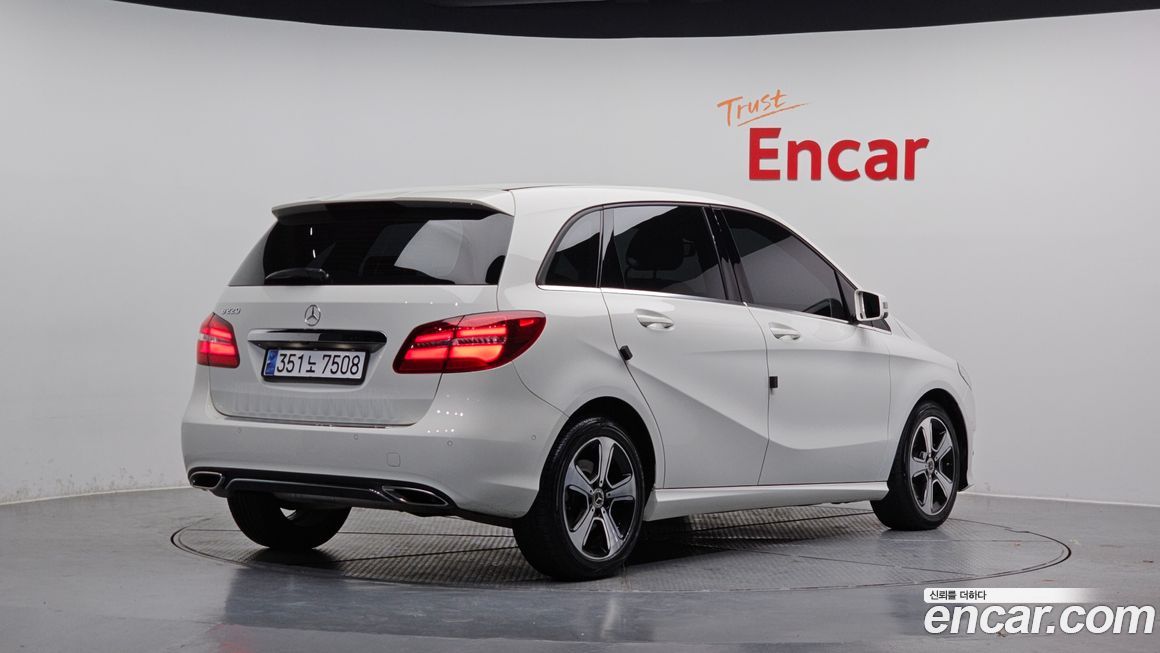 Mercedes-Benz B-Class 2018