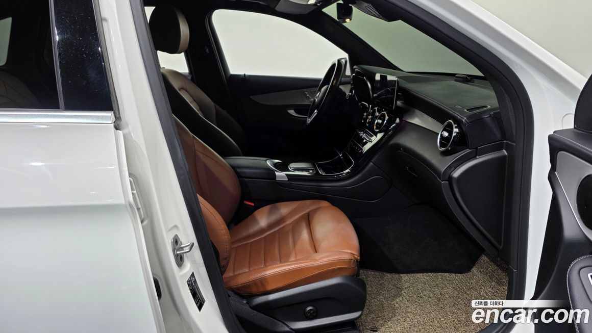 Mercedes-Benz GLC-Class 2022