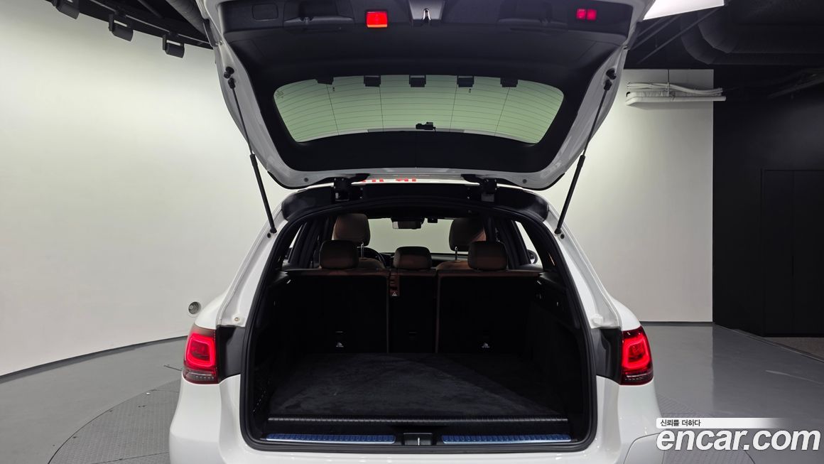 Mercedes-Benz GLC-Class 2022