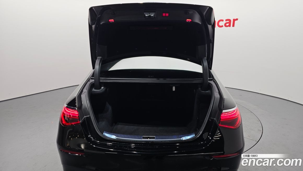 Mercedes-Benz S-Class 2022