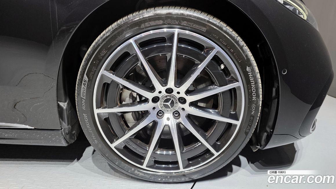 Mercedes-Benz EQS 2023