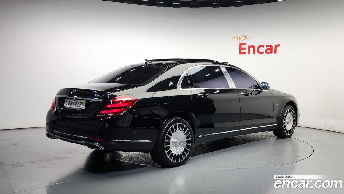 Mercedes-Benz S-Class 2020