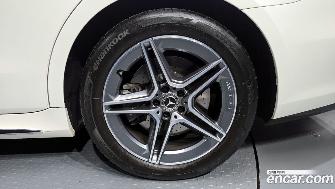 Mercedes-Benz S-Class 2022