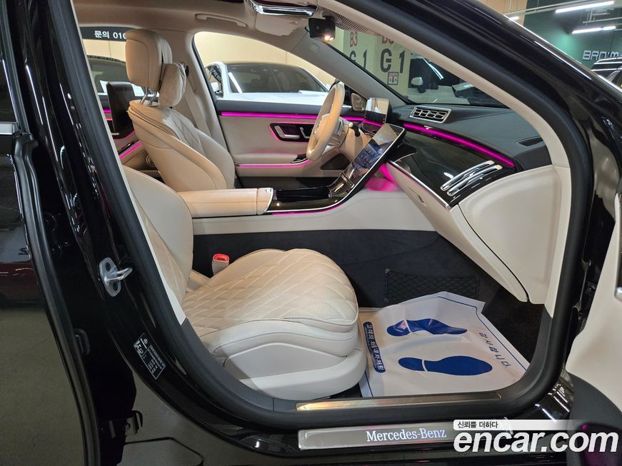 Mercedes-Benz S-Class 2024