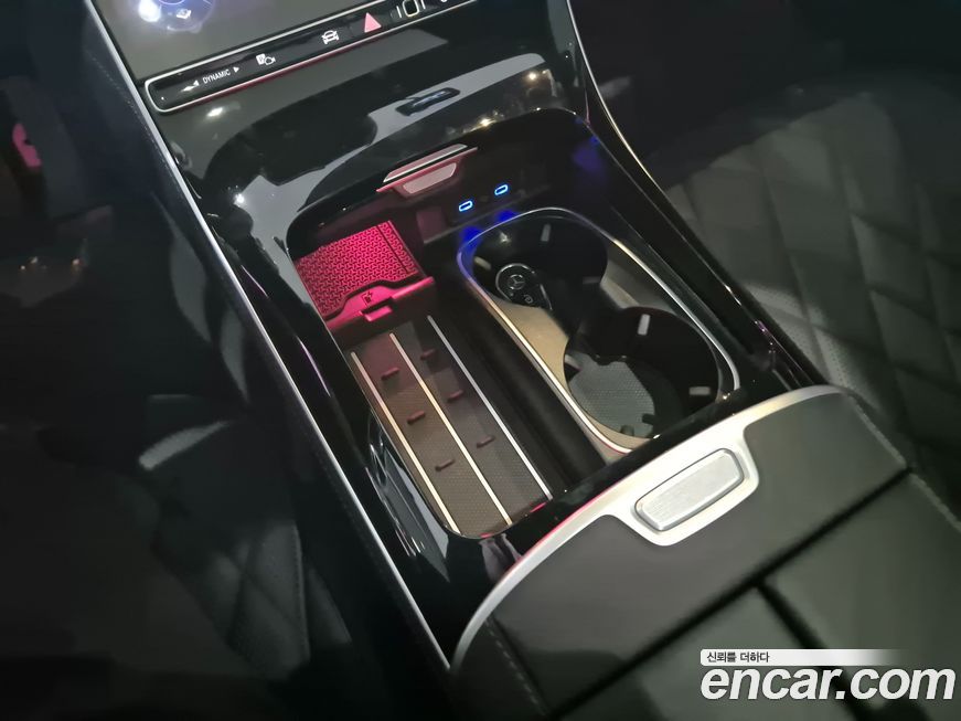 Mercedes-Benz S-Class 2025