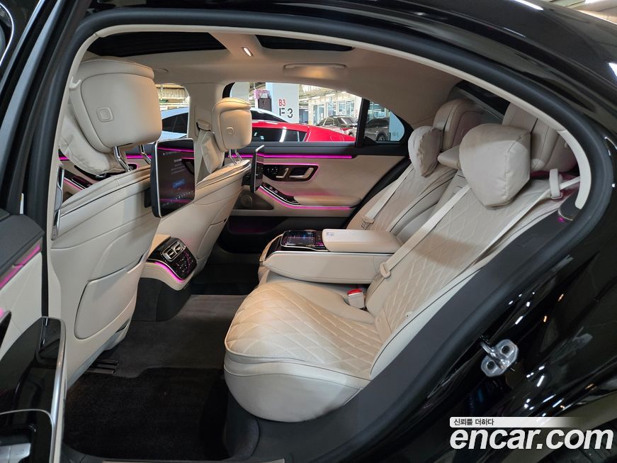 Mercedes-Benz S-Class 2024