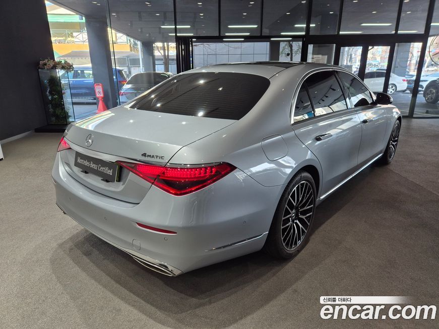 Mercedes-Benz S-Class 2025