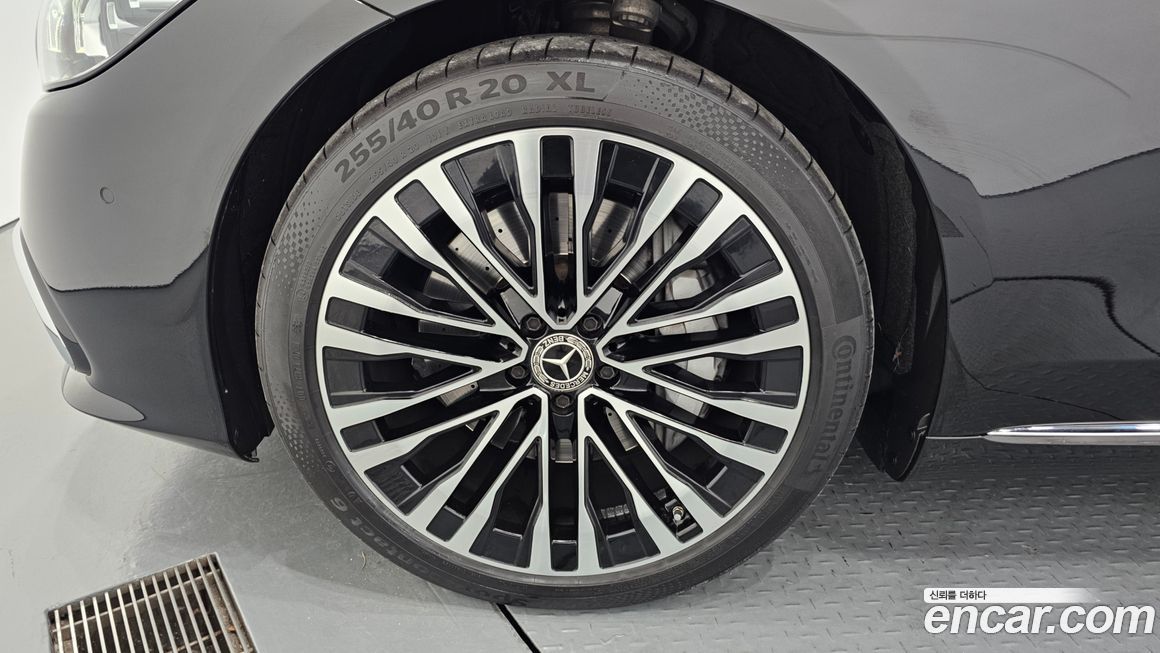 Mercedes-Benz S-Class 2022