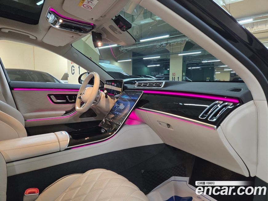 Mercedes-Benz S-Class 2024