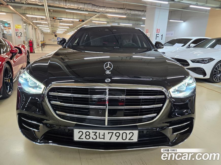 Mercedes-Benz S-Class 2024