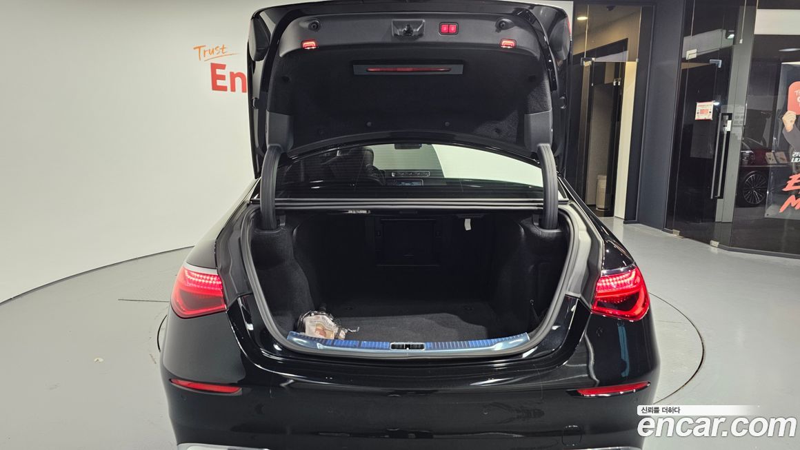 Mercedes-Benz S-Class 2022