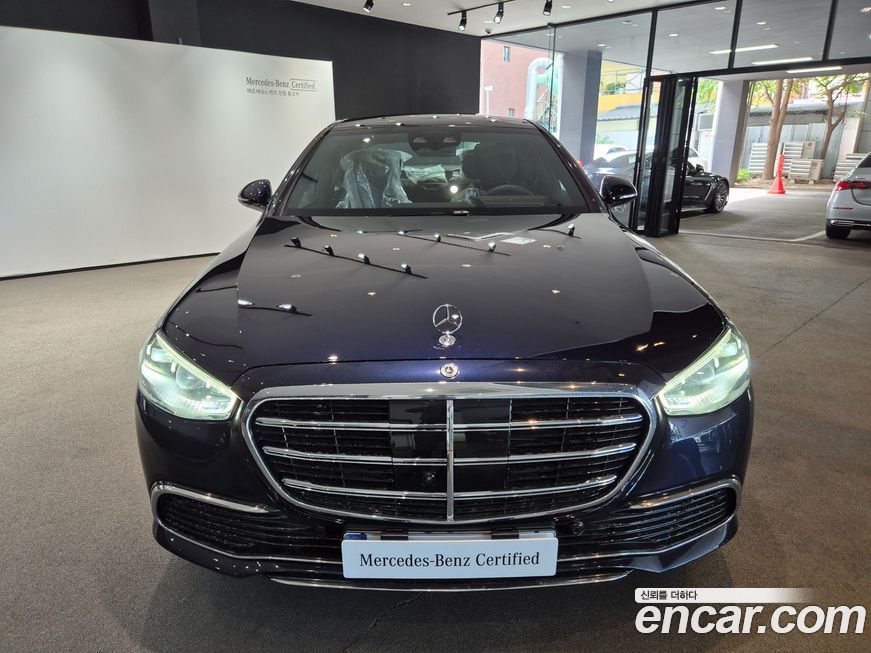 Mercedes-Benz S-Class 2025