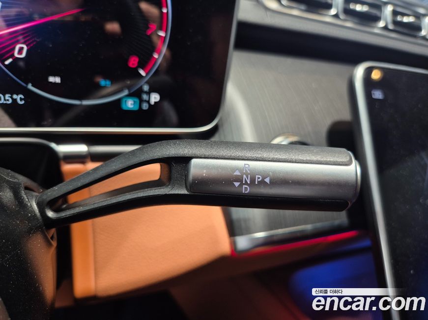 Mercedes-Benz S-Class 2025