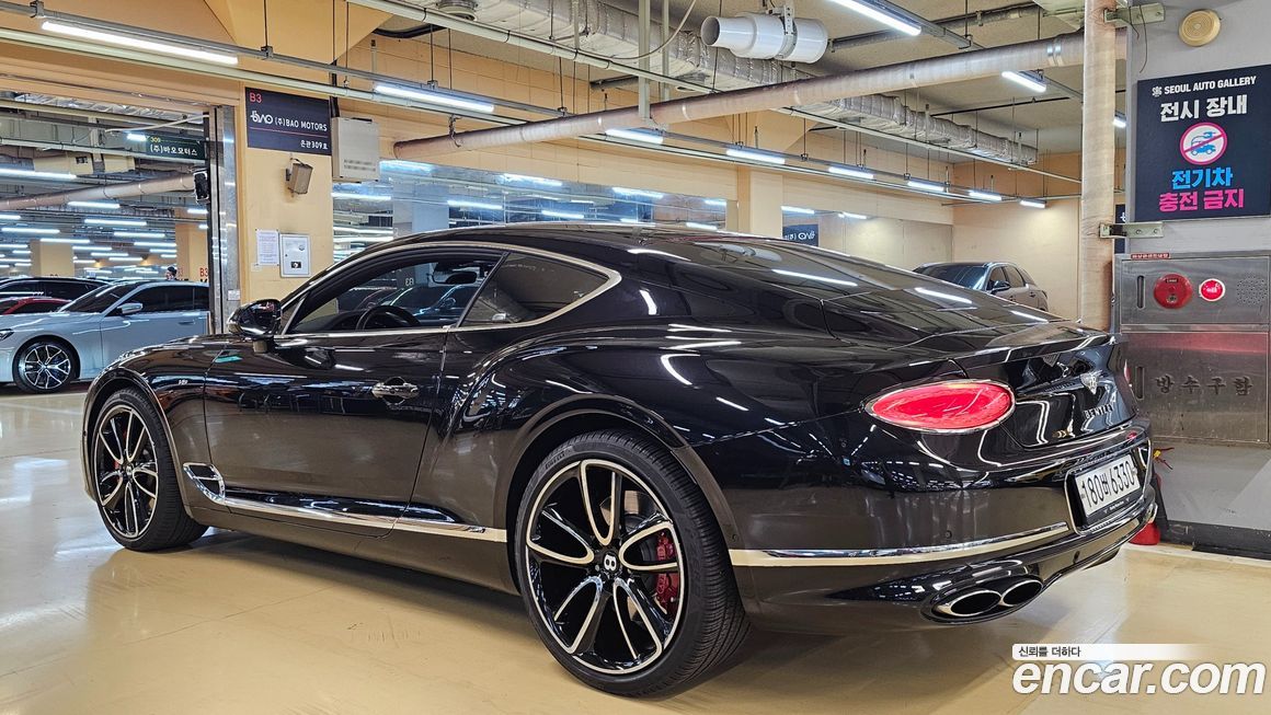Bentley Continental 2021