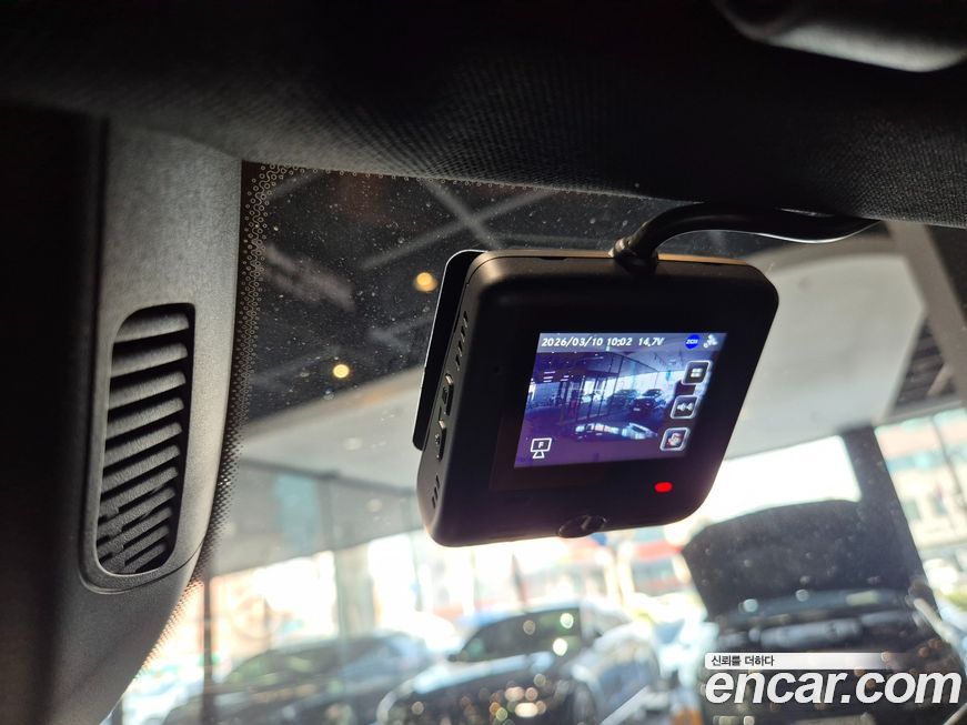 Mercedes-Benz S-Class 2025