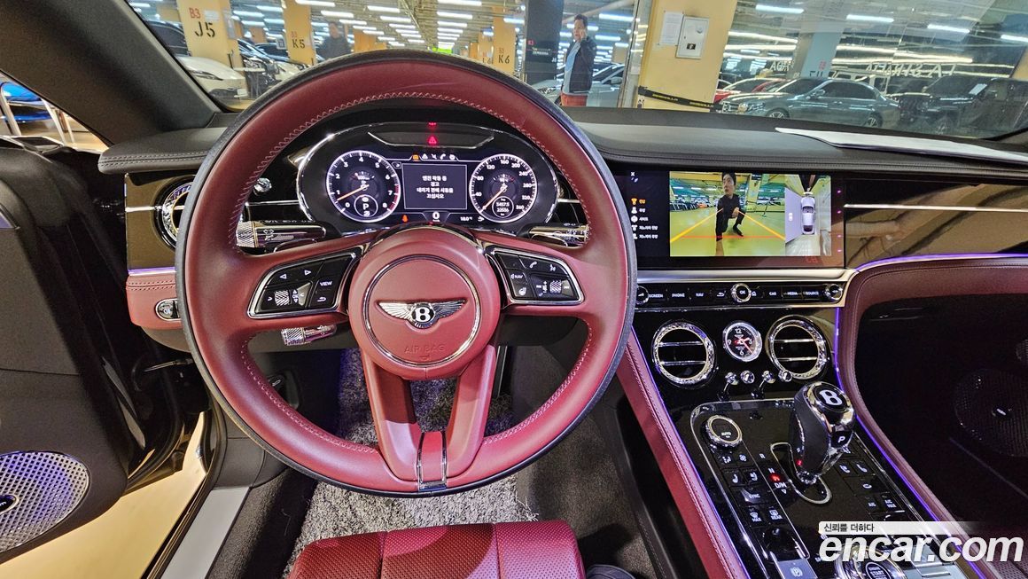 Bentley Continental 2021